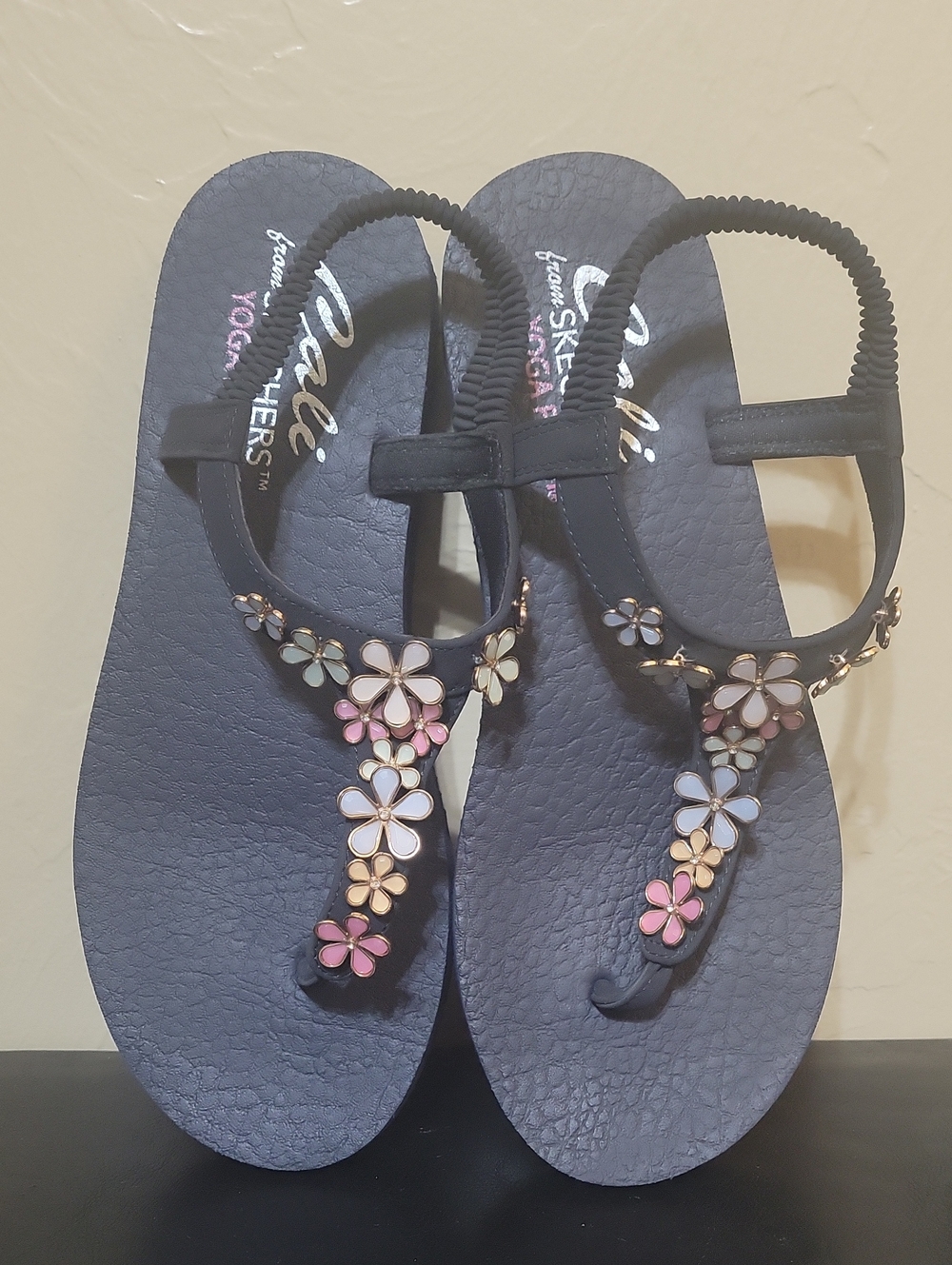 Skechers Meditation Glass Daisy Navy Multi Slingback Thong Sandals Women's Sz 10
